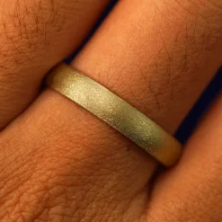 Curvy Stardust Band