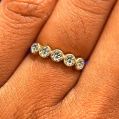5 Diamonds Ring