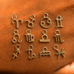 Horoscope Charm
