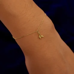 3 Leaves Charm