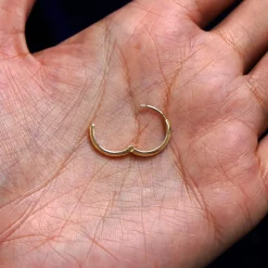Medium Curvy Huggie Hoops