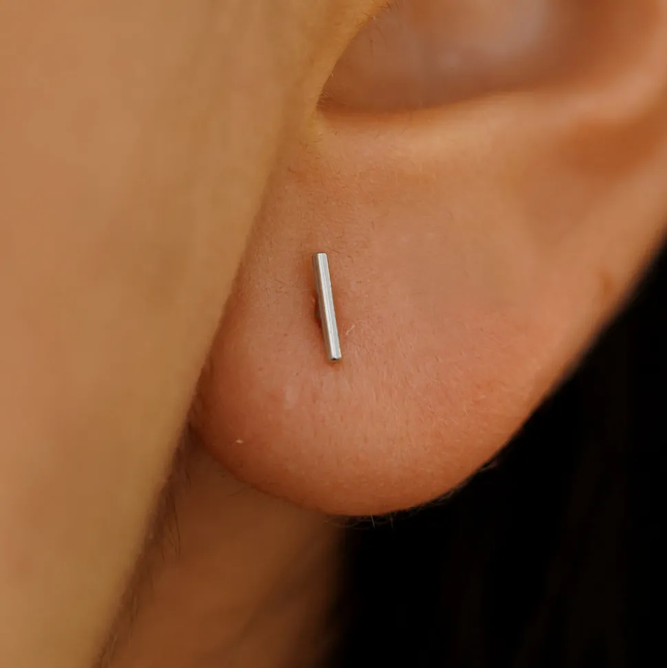 Medium Line Earring
