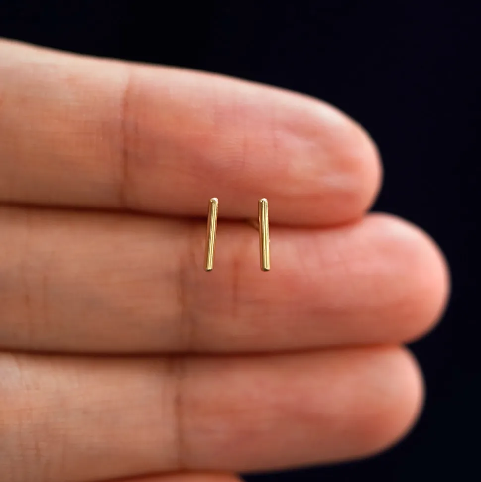 Medium Line Earring