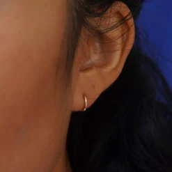 Mini Curvy Huggie Hoops