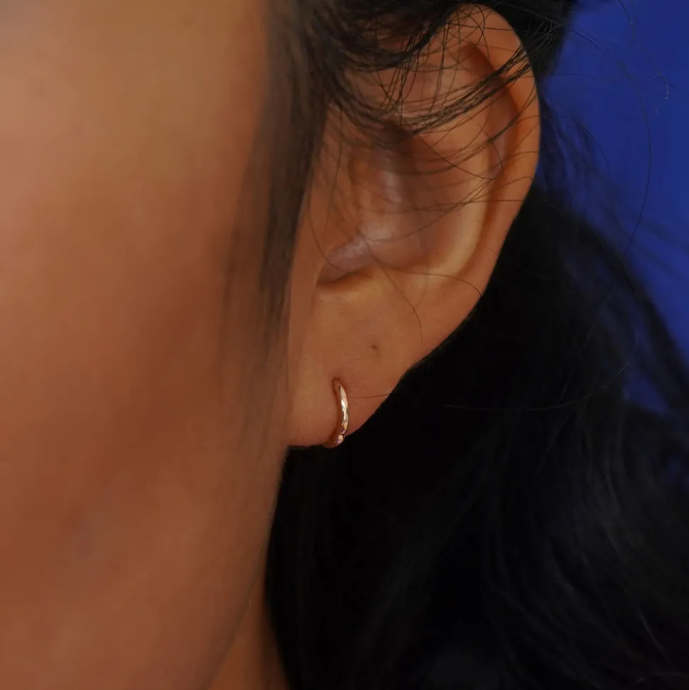 Mini Curvy Huggie Hoops