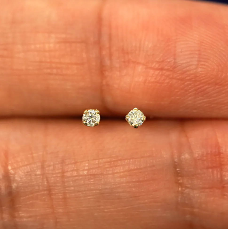 2mm Diamond Earring