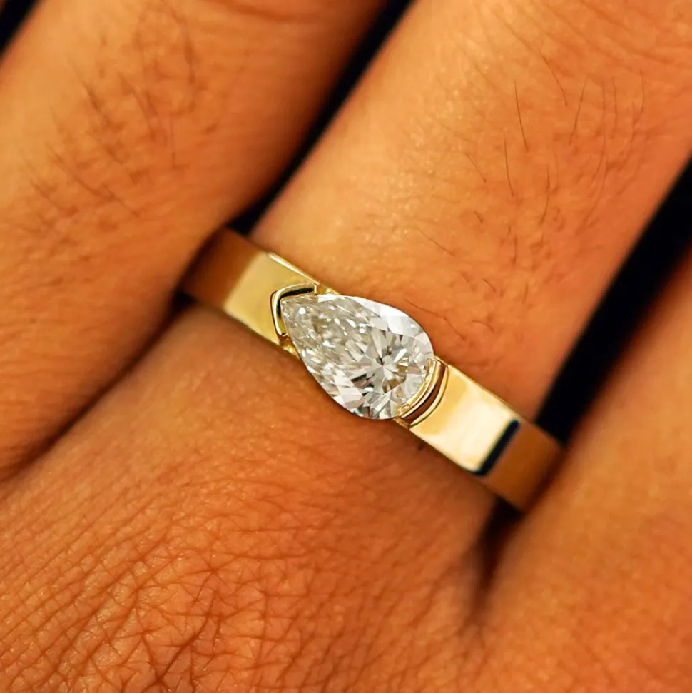 Pear Lab Diamond Ring