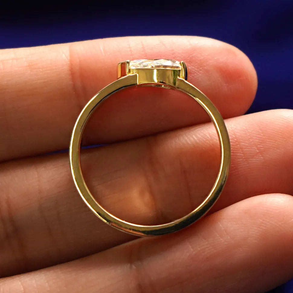 Pear Lab Diamond Ring