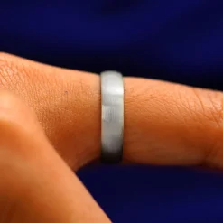 Platinum Curvy Matte Band