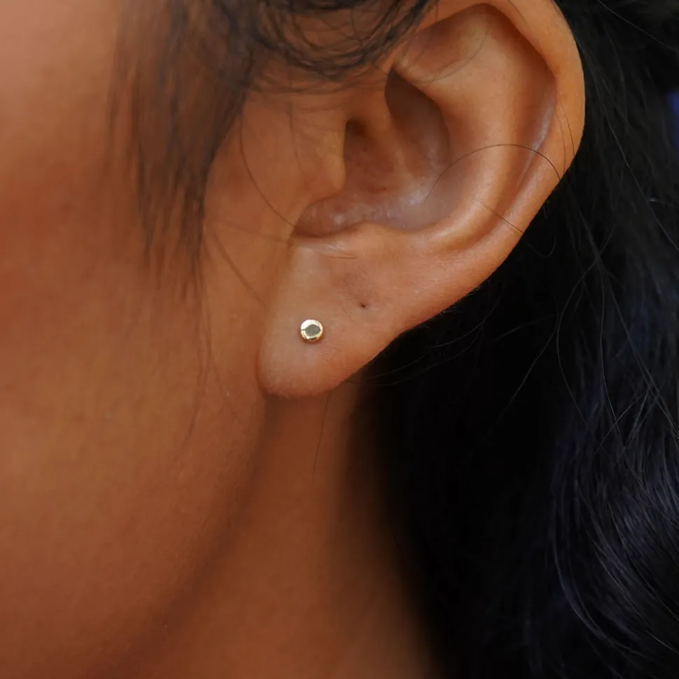 Small Circle Flatback Piercing