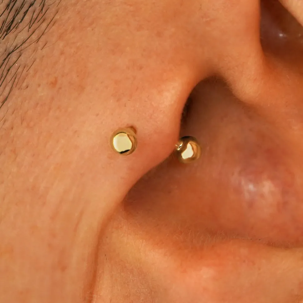 Small Curved Barbell Piercing