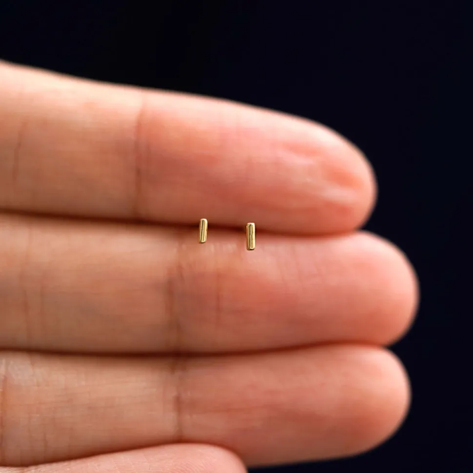 Small Line Earring