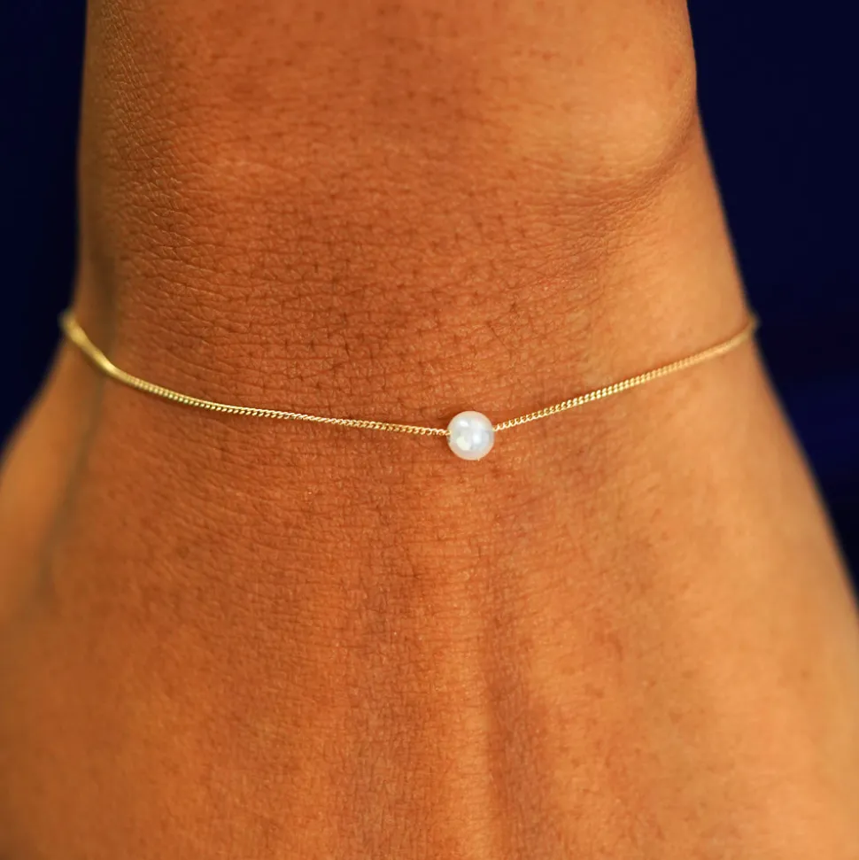Small Pearl Slide Bracelet