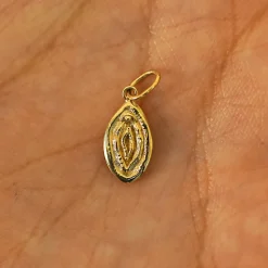 Vulva Charm