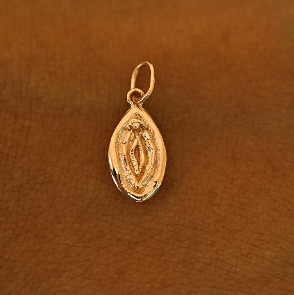 Vulva Charm